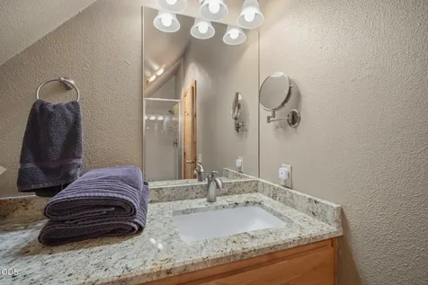 57499 Circle Four Lane Sunriver OR 97707