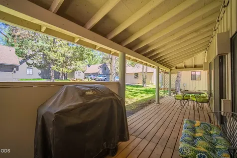 57499 Circle Four Lane Sunriver OR 97707