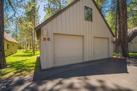 57499 Circle Four Lane Sunriver OR 97707