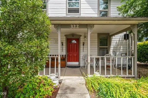 322 N 3rd Street Central Point OR 97502