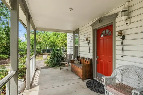 322 N 3rd Street Central Point OR 97502