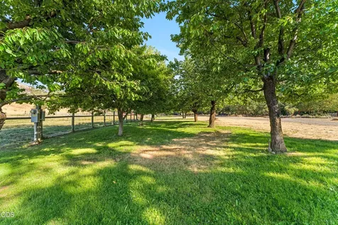 2076 Upper Applegate Road Jacksonville OR 97530