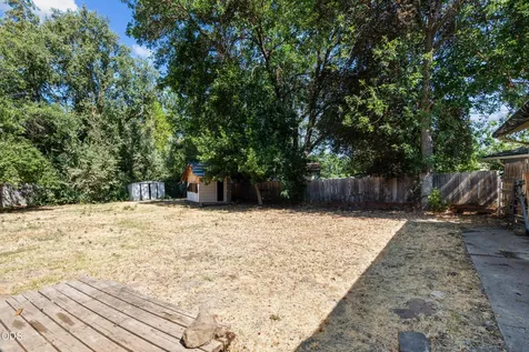 130 Sharon Drive Phoenix OR 97535