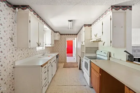 130 Sharon Drive Phoenix OR 97535