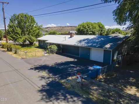 1670 SE Mountain View Drive Prineville OR 97754