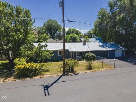1670 SE Mountain View Drive Prineville OR 97754