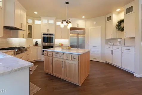 1600 N Second Avenue Gold Hill OR 97525