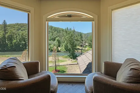 1600 N Second Avenue Gold Hill OR 97525