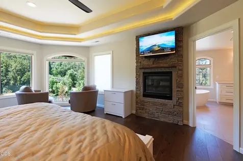 1600 N Second Avenue Gold Hill OR 97525