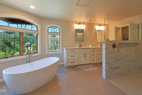 1600 N Second Avenue Gold Hill OR 97525