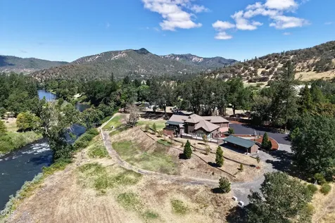 1600 N Second Avenue Gold Hill OR 97525