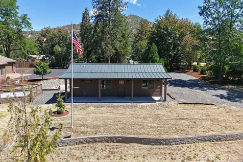 1600 N Second Avenue Gold Hill OR 97525