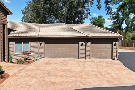 1600 N Second Avenue Gold Hill OR 97525
