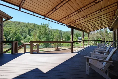 1600 N Second Avenue Gold Hill OR 97525