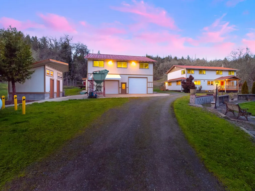 375 Porter Creek Road Winston OR 97496