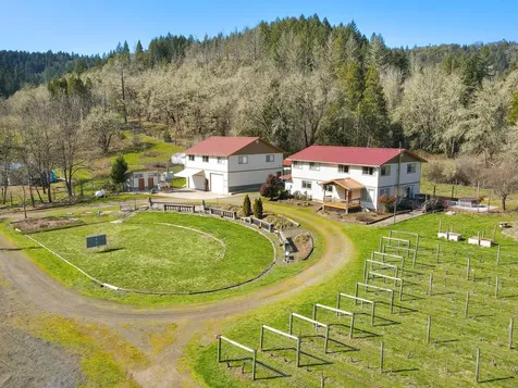 375 Porter Creek Road Winston OR 97496