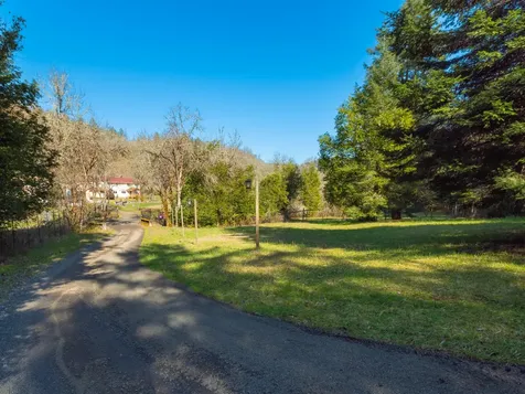 375 Porter Creek Road Winston OR 97496
