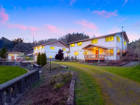375 Porter Creek Road Winston OR 97496