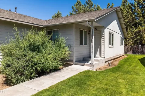 726 NE Savannah Drive Bend OR 97701