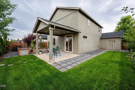 21241 SE Golden Market Lane Bend OR 97702