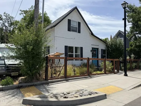 304 2nd Avenue Gold Hill OR 97525