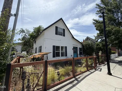 304 2nd Avenue Gold Hill OR 97525