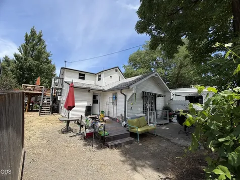 304 2nd Avenue Gold Hill OR 97525
