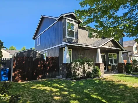 1320 NE 3rd Street Redmond OR 97756