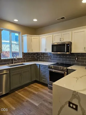 1320 NE 3rd Street Redmond OR 97756