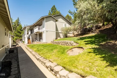 1527 NW Juniper Street Bend OR 97703