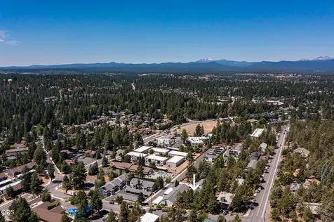 1527 NW Juniper Street Bend OR 97703