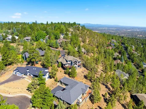 1019 NW Hale Court Bend OR 97703