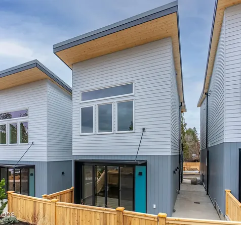 930 NE Norton Avenue Bend OR 97701
