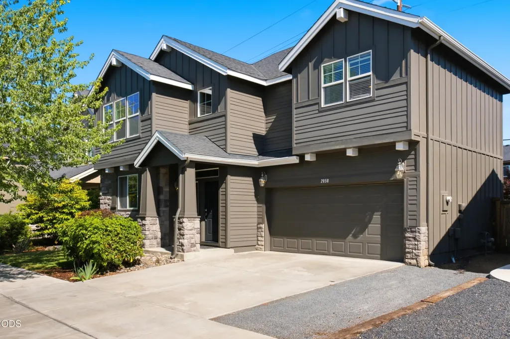 2858 NE Forum Drive Bend OR 97701