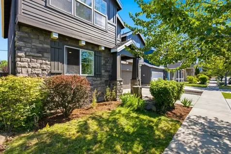 2858 NE Forum Drive Bend OR 97701