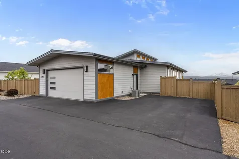 3480 SW 45th Street Redmond OR 97756