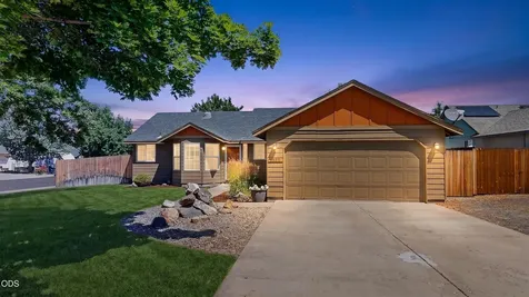 2939 SW Reindeer Avenue Redmond OR 97756
