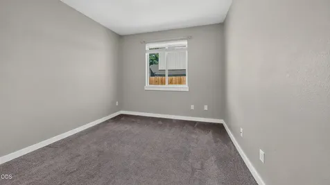 2939 SW Reindeer Avenue Redmond OR 97756