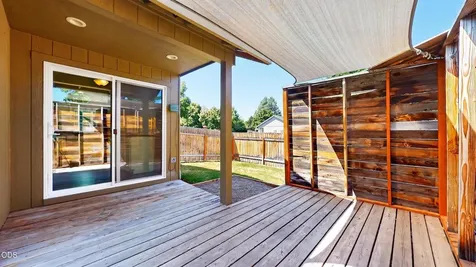 2939 SW Reindeer Avenue Redmond OR 97756