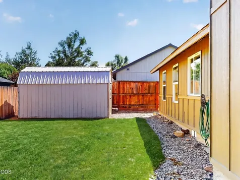 2939 SW Reindeer Avenue Redmond OR 97756
