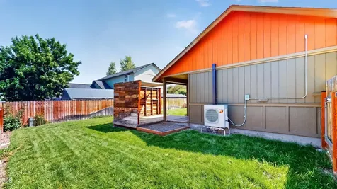 2939 SW Reindeer Avenue Redmond OR 97756