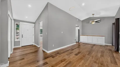 2939 SW Reindeer Avenue Redmond OR 97756