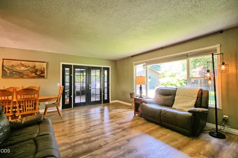 2162 Happy Valley Drive Medford OR 97501