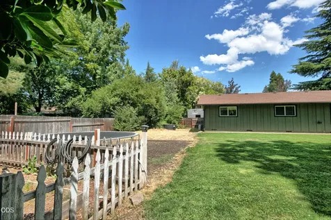 2162 Happy Valley Drive Medford OR 97501