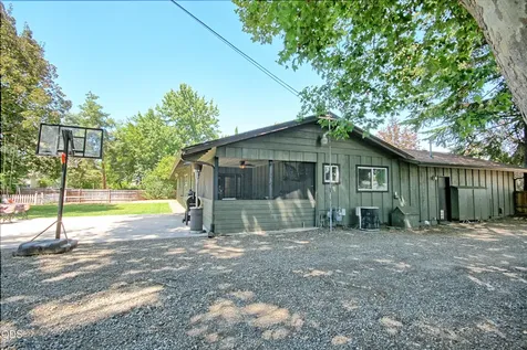 2162 Happy Valley Drive Medford OR 97501