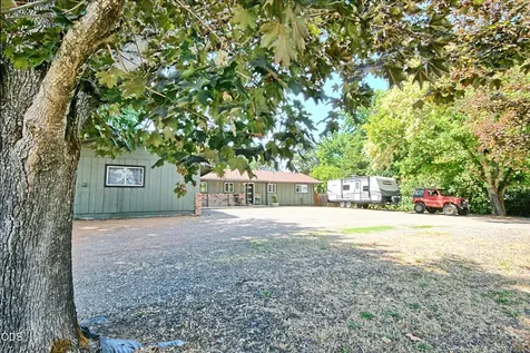 2162 Happy Valley Drive Medford OR 97501