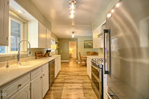 2162 Happy Valley Drive Medford OR 97501