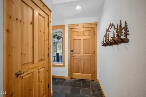 57641 Splitrock Lane Sunriver OR 97707