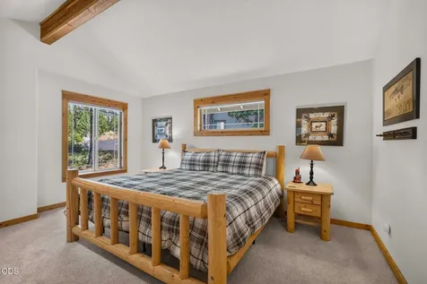 57641 Splitrock Lane Sunriver OR 97707