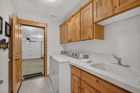 57641 Splitrock Lane Sunriver OR 97707